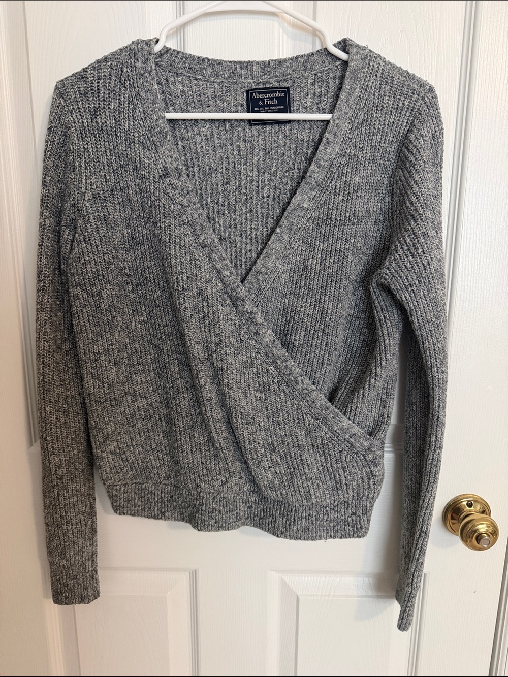 Abercrombie & Fitch Heather Gray Wrap V-Neck Sweater